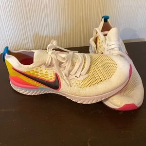 NIKE TRAINERS NEVER WORN
